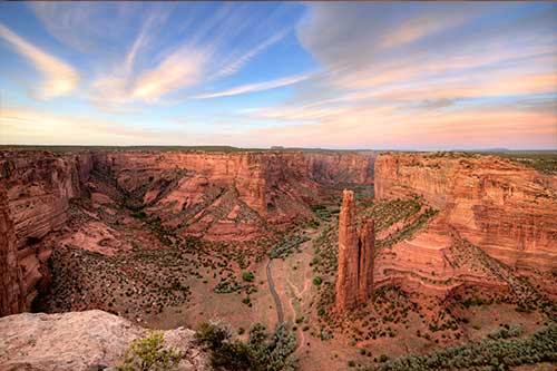 https://www.navajoblue.com/wp-content/uploads/2022/04/attractions-canyon-de-chelley.jpg